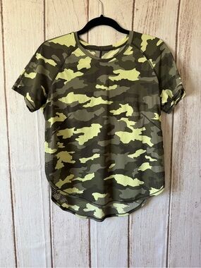 Lululemon Sculpt Short Sleeve Camo Tee
